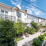Apartment Anita Mit Grossem Balkon Und Meerblick By Interhome Trogir