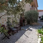 Anita Mit Grossem Balkon Und Meerblick By Interhome *