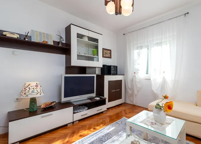 Anita Mit Grossem Balkon Und Meerblick By Interhome Lejlighed *