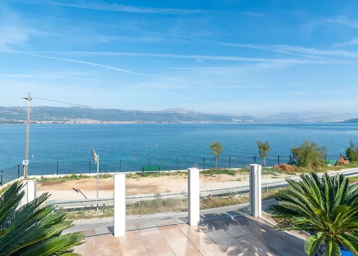 Anita Mit Grossem Balkon Und Meerblick By Interhome Lejlighed Trogir