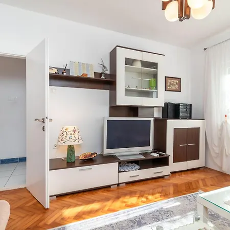Anita Mit Grossem Balkon Und Meerblick By Interhome Apartamento Trogir