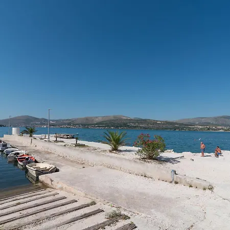 Apartamento Anita Mit Grossem Balkon Und Meerblick By Interhome Trogir