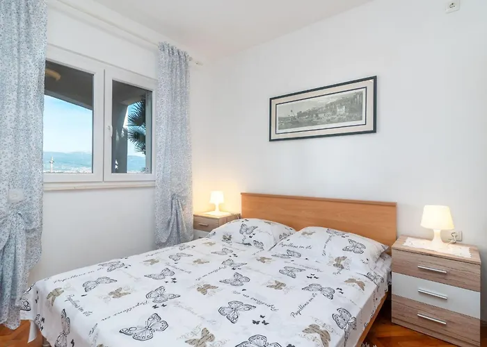 Apartment Anita Mit Grossem Balkon Und Meerblick By Interhome *