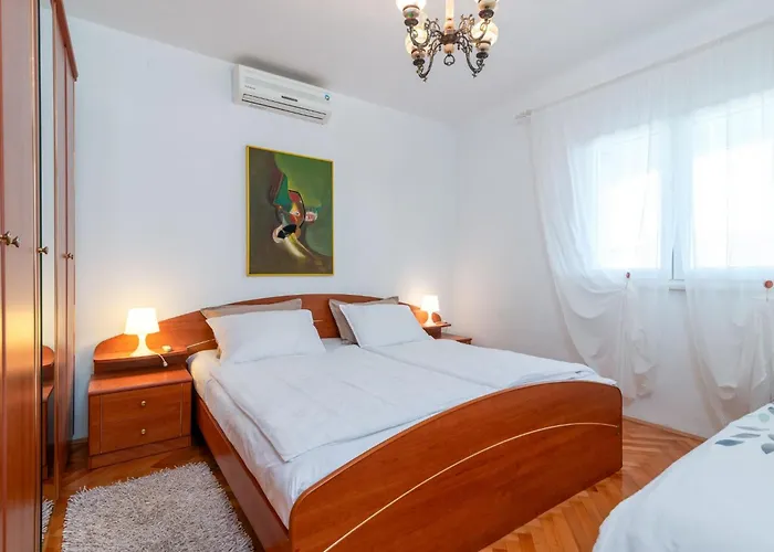 Apartment Anita Mit Grossem Balkon Und Meerblick By Interhome *