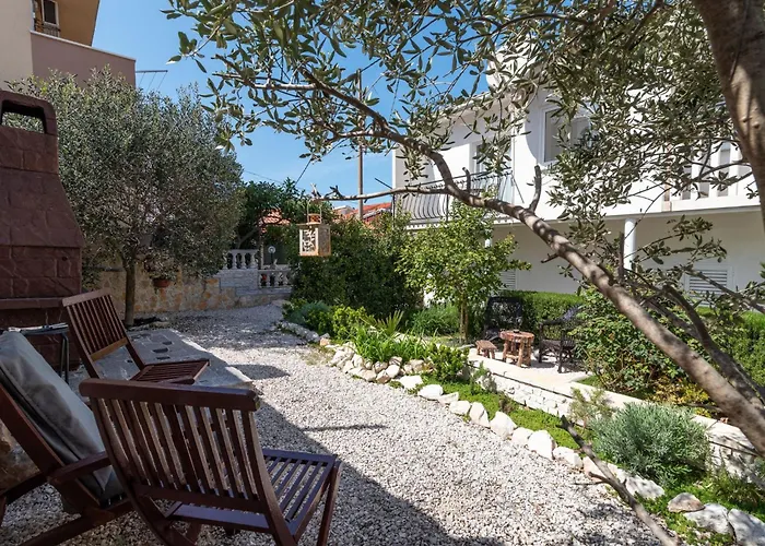 Apartment Anita Mit Grossem Balkon Und Meerblick By Interhome Trogir