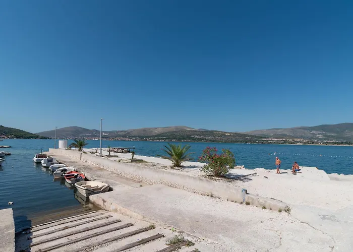 Apartment Anita Mit Grossem Balkon Und Meerblick By Interhome Trogir