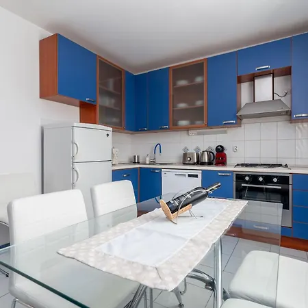 Anita Mit Grossem Balkon Und Meerblick By Interhome Apartamento *