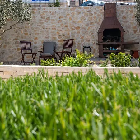 Anita Mit Grossem Balkon Und Meerblick By Interhome Apartamento Trogir