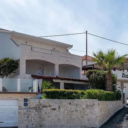 Anita Mit Grossem Balkon Und Meerblick By Interhome Trogir